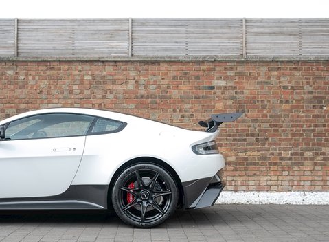 Aston Martin Vantage GT8 27