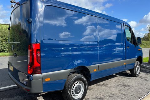 Mercedes-Benz Sprinter 316 Cdi Mwb Lr 4x4 Panel Van - Diff Lock / Low Range / Rear Camera 2