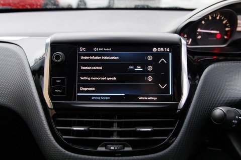 Peugeot 208 PURETECH S/S ALLURE 26