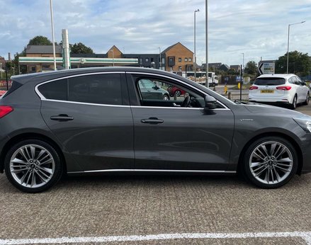 Ford Focus 1.0 Focus Vignale 5dr 10