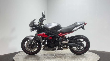 Triumph Street Triple R 2014 ONLY 15K NEW MOT ARROW EXHAUST VERY CLEAN NAKED 4