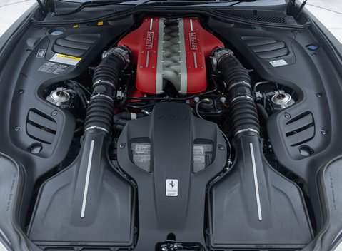 Ferrari GTC4 Lusso V12 TAILOR MADE 58