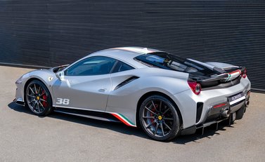 Ferrari 488 Pista Piloti 4