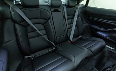 Porsche Taycan 4S 12