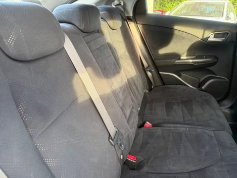 Honda Civic 1.8 i-VTEC ES Euro 5 (s/s) 5dr 27