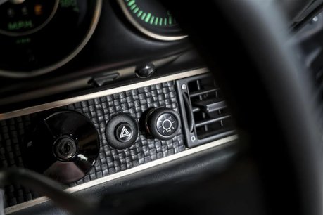Porsche 911 SINGER 911 CLASSIC ' THE SUSSEX COMMISSION' 42