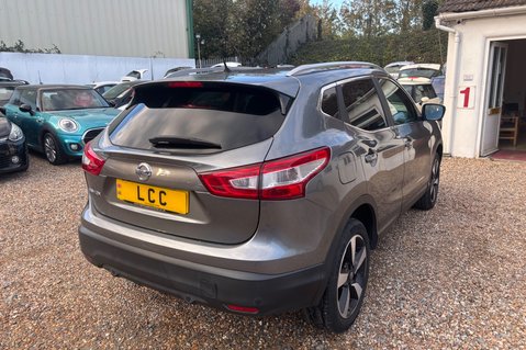Nissan Qashqai N-CONNECTA DIG-T.. SUNROOF..SERVICES..1 PREVIOUS KEEPER... STUNNING EXAMPLE 9
