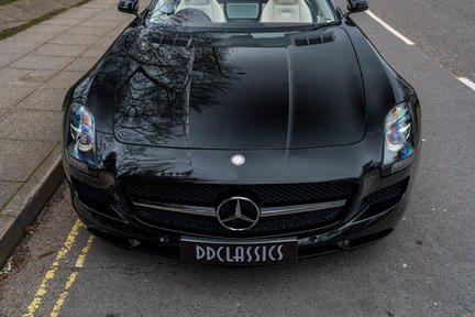 Mercedes-Benz SLS AMG GT ROADSTER- I OF ONLY 2 UK Cars 10