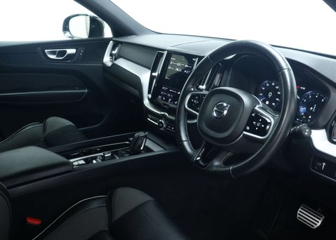 Volvo XC60 2.0 B5 MHEV R-Design SUV 5dr Petrol Hybrid Auto Euro 6 (s/s) (250 ps) 41