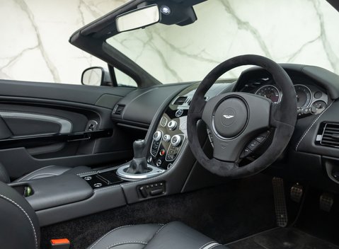 Aston Martin V12 Vantage S Roadster 13