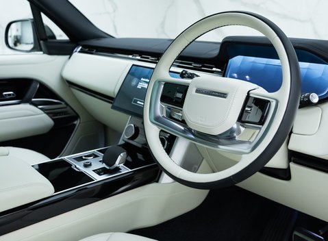 Land Rover Range Rover D350 HSE 10