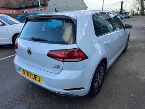 Volkswagen Golf SE NAVIGATION TSI EVO 6