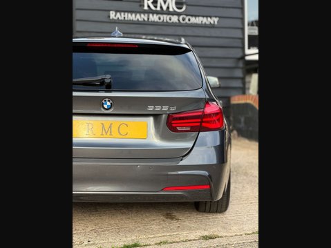 BMW 3 Series 3.0 335d M Sport Shadow Edition Touring 5dr Diesel Auto xDrive Euro 6 (s/s) 18