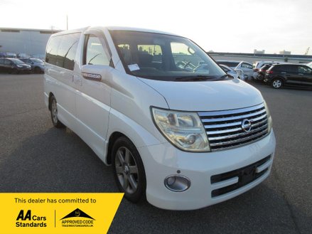 Nissan Elgrand E51 2.5 V6 HIGHWAY STAR + 8 Seats