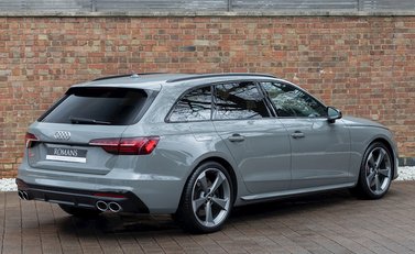 Audi S4 Avant Black Edition 7