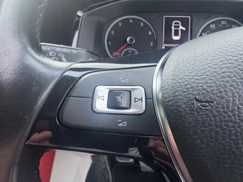 Volkswagen Polo 1.0 TSI BEATS DSG AUTOMATIC 13