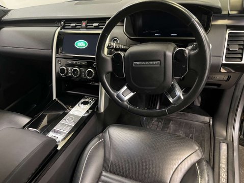 Land Rover Discovery 3.0 Discovery HSE SD6 Auto 4WD 14