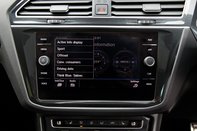 Volkswagen Tiguan R-LINE TECH TDI 4MOTION DSG 23