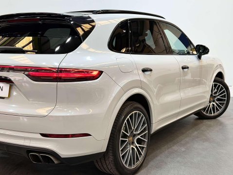 Porsche Cayenne 4.0 Cayenne V8 T Auto 4WD 5dr 25