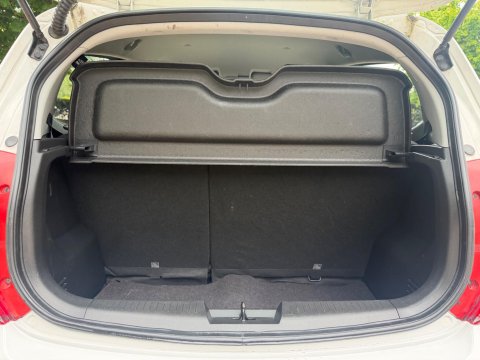Vauxhall Viva 1.0i SE Euro 6 5dr 26