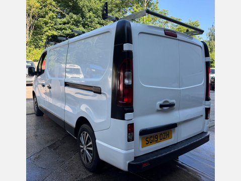 Vauxhall Vivaro 1.6 CDTi 2900 Sportive Panel Van 5dr Diesel Manual L2 H1 Euro 6 (120 ps) 16