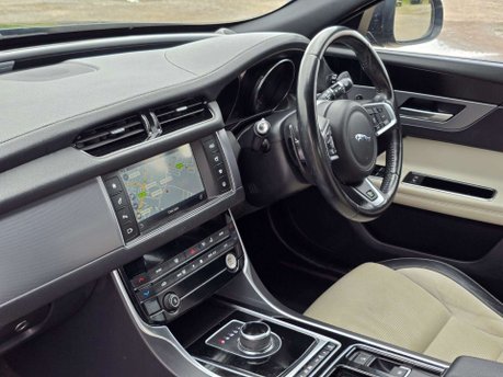 Jaguar XF 2.0d R-Sport Saloon 4dr Diesel Auto Euro 6 (s/s) (180 ps) 57