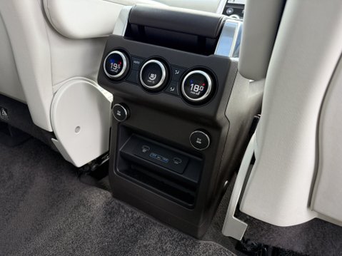 Land Rover Discovery SDV6 HSE LUXURY 39