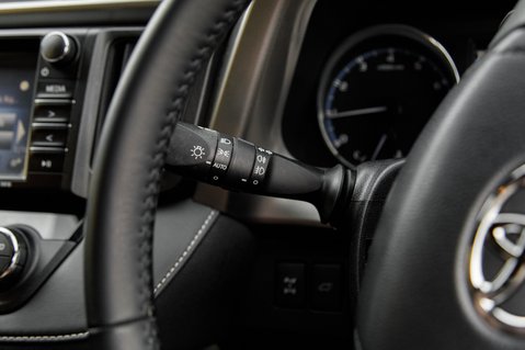 Toyota Rav 4 VVT-I DESIGN 16