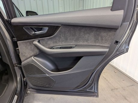 Audi Q7 3.0 Q7 Black Edition 55 TFSI MHEV Quattro Auto 4WD 5dr 57