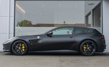 Ferrari GTC4 Lusso T 3