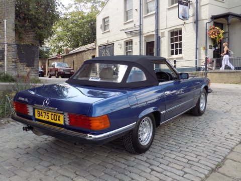 Mercedes-Benz SL Series 380 SL 82