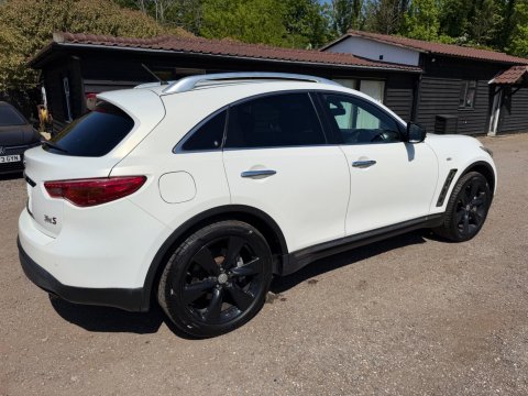 Infiniti FX FX30D 15