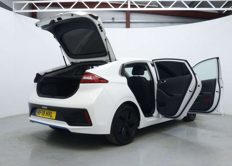 Hyundai IONIQ 1.6 h-GDi GPF Premium SE Hatchback 5dr Petrol Hybrid DCT Euro 6 (s/s) (141 59