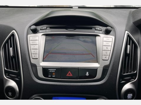 Hyundai ix35 1.7 CRDi Premium SUV 5dr Diesel Manual Euro 5 (s/s) (115 ps) 37