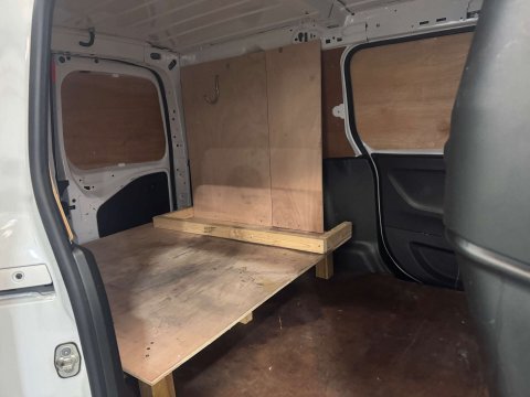 Vauxhall Combo 2300 1.5 SportIVE TD S/S 5