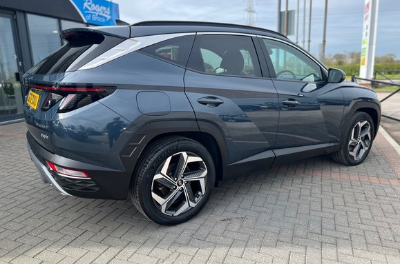 Hyundai TUCSON 1.6h T-GDI ULTIMATE AUTO PETROL HYBRID 11