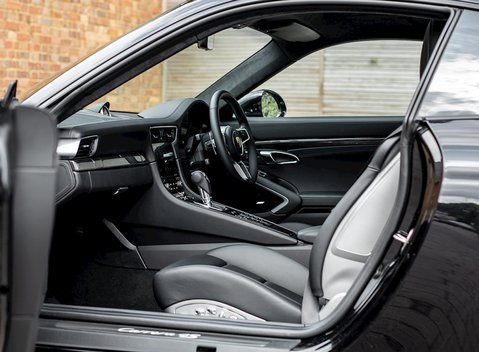 Porsche 911 (991.2) Carrera 4S 15