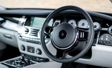 Rolls-Royce Wraith 11