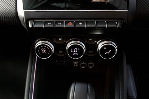 Renault Clio E-TECH ENGINEERED PHEV 37