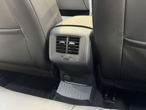Volkswagen T-Roc 1.5 T-Roc R-Line TSi Evo Semi-Auto 5dr 59