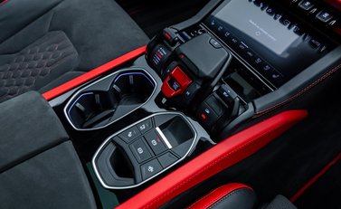 Lamborghini Urus SE 24