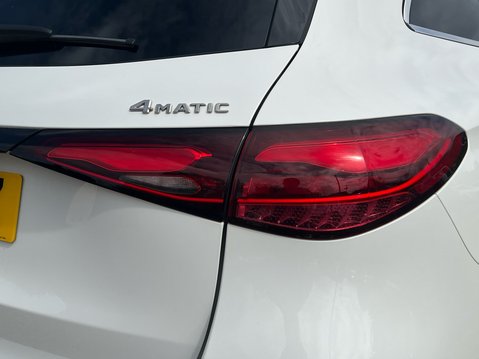 Mercedes-Benz GLC GLC 300 4MATIC AMG LINE MHEV 19
