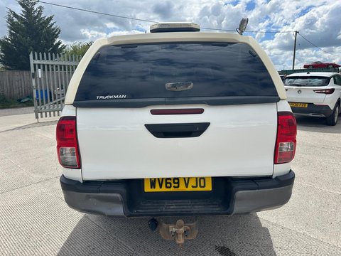 Toyota Hilux ACTIVE 4WD D-4D DCB 6
