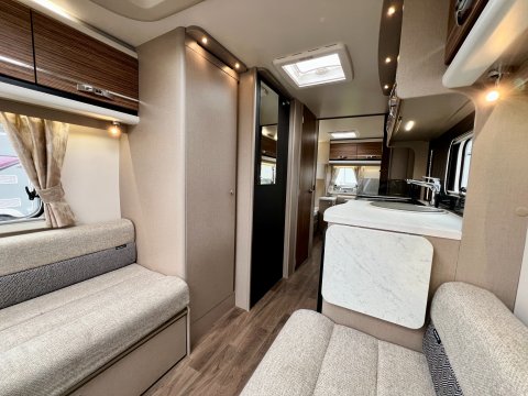 Swift Eccles 590 AL 17