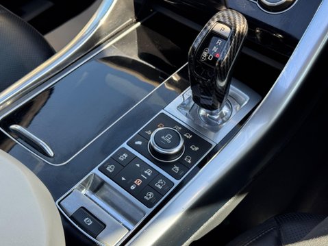 Land Rover Range Rover Sport 3.0 SD V6 Autobiography Dynamic Auto 4WD Euro 6 (s/s) 5dr 39