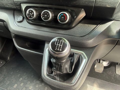 Renault Trafic SL28 SPORT DCI 27