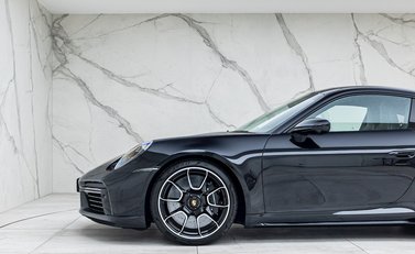 Porsche 911 Turbo S (992) 29