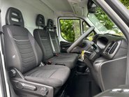 Iveco Daily 35S14V Hi-Matic Panel Van - Air Con / Auto / Car Play 4