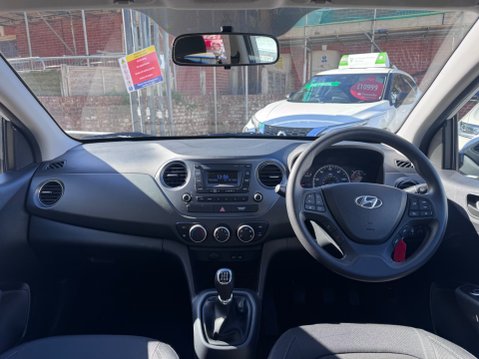 Hyundai i10 SE 13