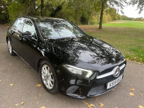 Mercedes-Benz A Class 1.5 A180d Sport (Executive) 7G-DCT Euro 6 (s/s) 5dr 17